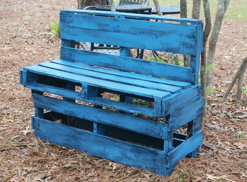 Colorful Wood Pallet Furniture